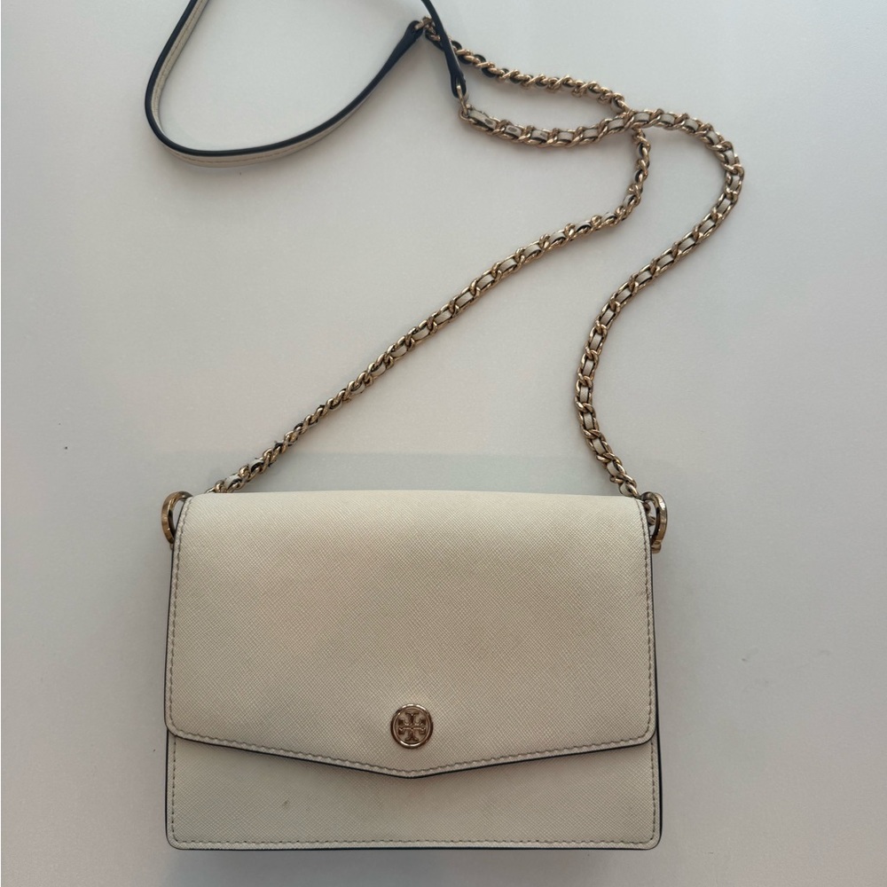 Tory Burch Robinson Convertible Shoulder Bag in white leather